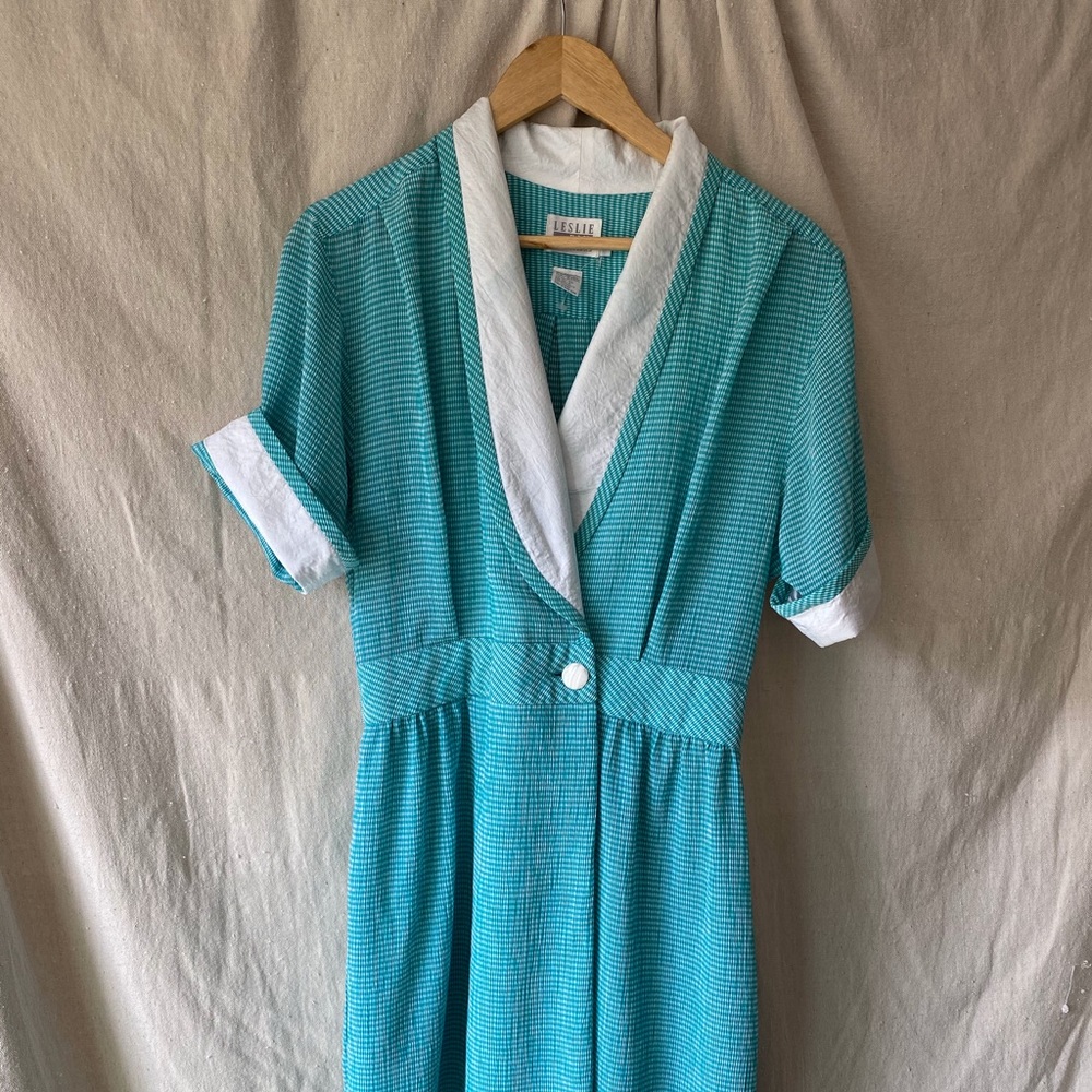 Vintage Leslie Fay Turquoise V neck Dress.